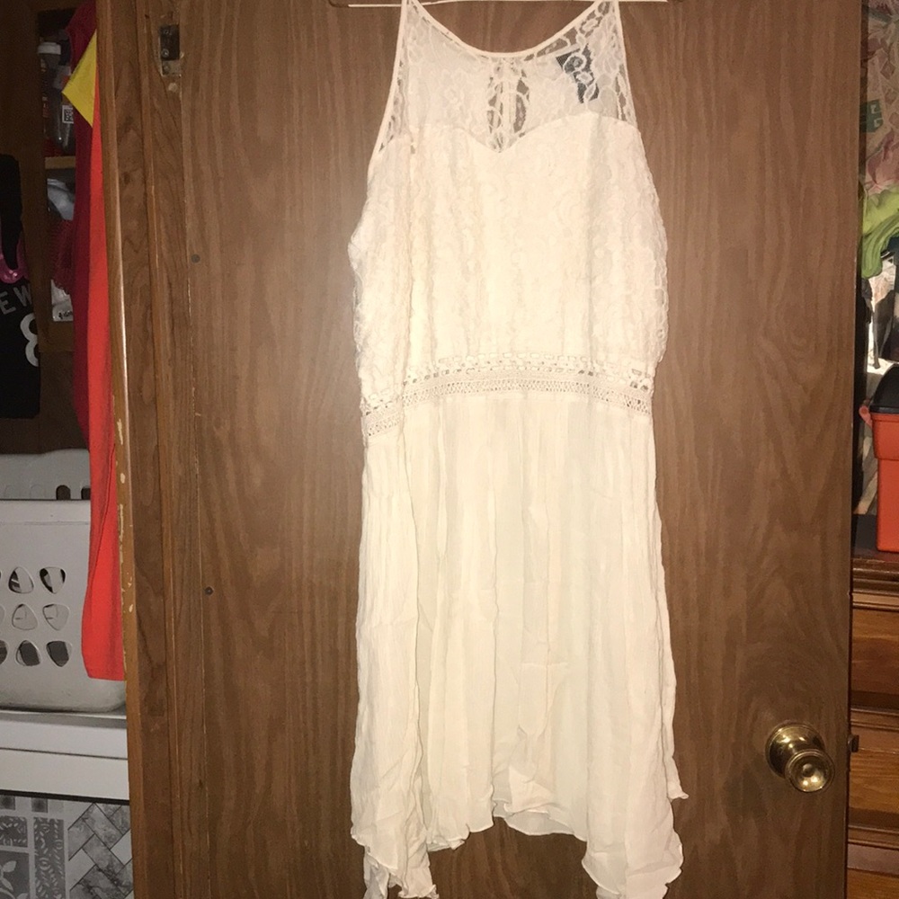 Dress - Picture 8 of 8